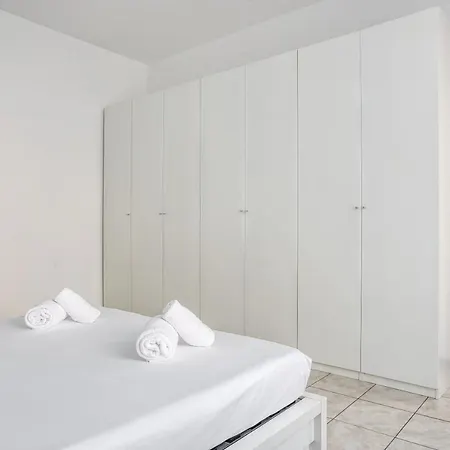 Casa Azzurra - Citta Studi- Via Lomellina Διαμέρισμα Μιλάνο